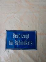 Bevorzugt für Behinderte Schild Niedersachsen - Oldenburg Vorschau