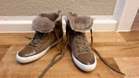 Högl Sneaker Chucks aus Lammfell gefüttert Lack Taupe Nude Gr36 Friedrichshain-Kreuzberg - Friedrichshain Vorschau