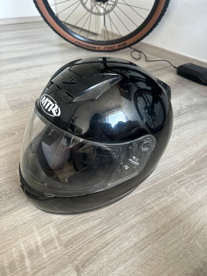 Motorrad oder Roller Helm Neuwertig in Hof (Saale)