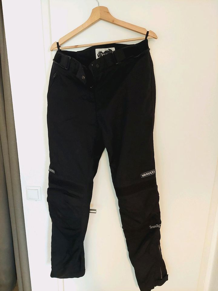 Motorradhose Langgröße D80 Vanucci schwarz in Bremen