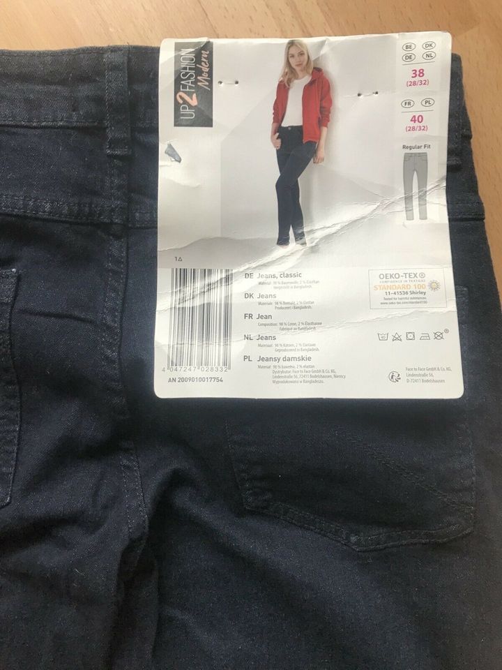 NEU Damen  Jeans dunkelblau mit Etikett  Gr.M38 in Dortmund