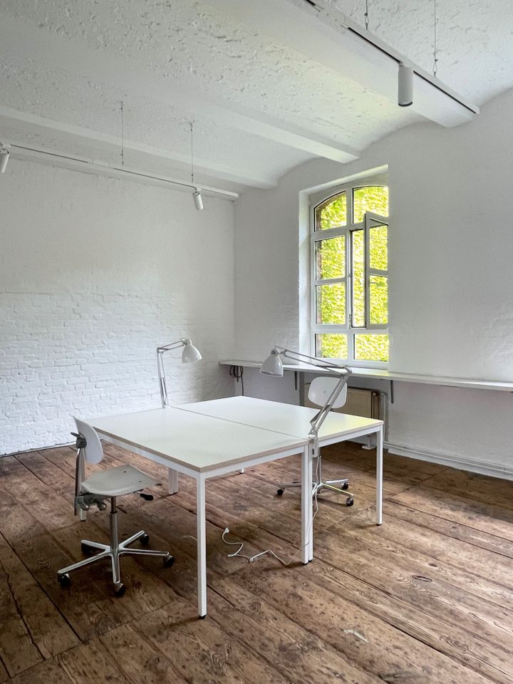 1-4 Arbeitsplätze in netter Bürogemeinschaft • not a coworking in Berlin