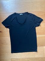Schwarzes T-Shirt mit V-Ausschnitt von LTB Gr. S Nordrhein-Westfalen - Detmold Vorschau