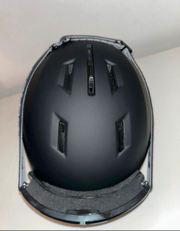 Skihelm mit Brille EPS 4D in Kipfenberg