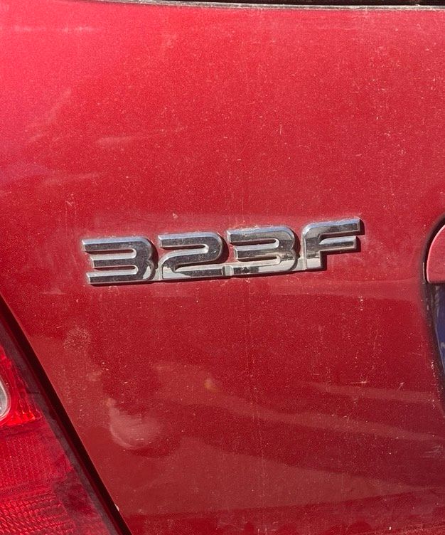 Mazda 323F Zu verkaufen,Automatik hat viele Extras in Berlin