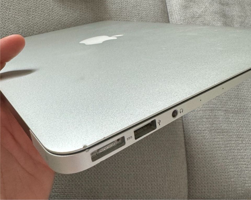 Mac Book Air M2013 4GB RAM 128GB HD 13“ Zoll in Wismar