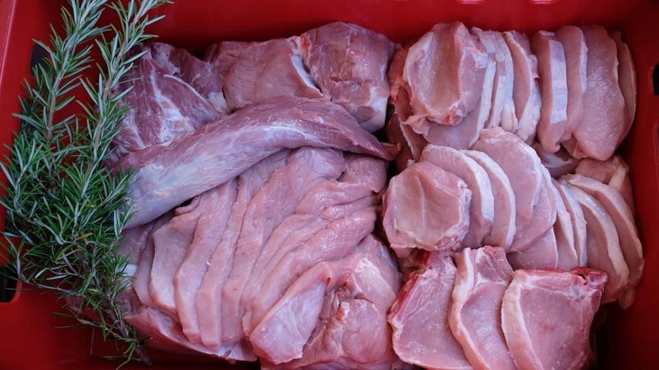 Schweine Fleisch und Welsfilets direkt vom Bauernhof in Kümmersbruck