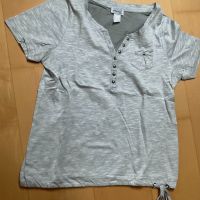 Shirt Größe 42 neuwertig, Farbe hellgrau Bayern - Pliening Vorschau