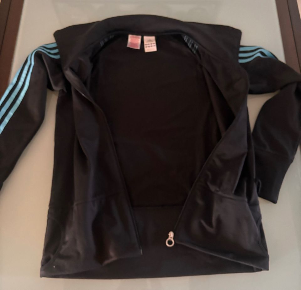 Original Adidas Training Jacke Gr.176 / 36 in Schorndorf