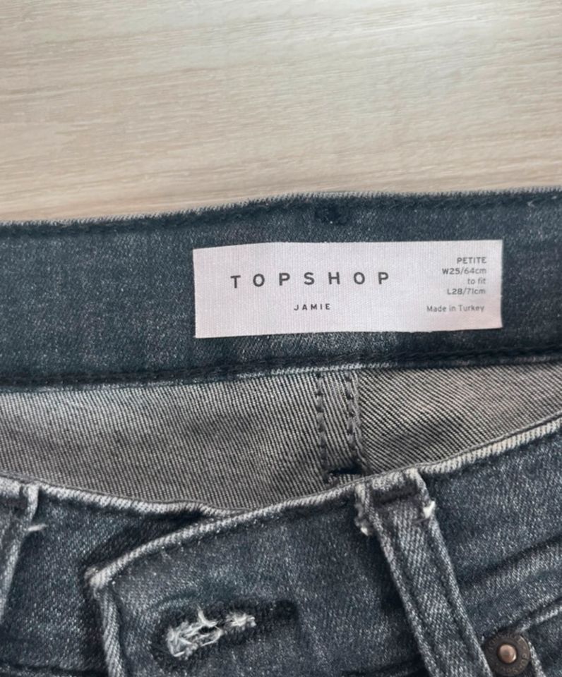 Topshop Joni Petite Destroyed Jeans in Leutkirch im Allgäu