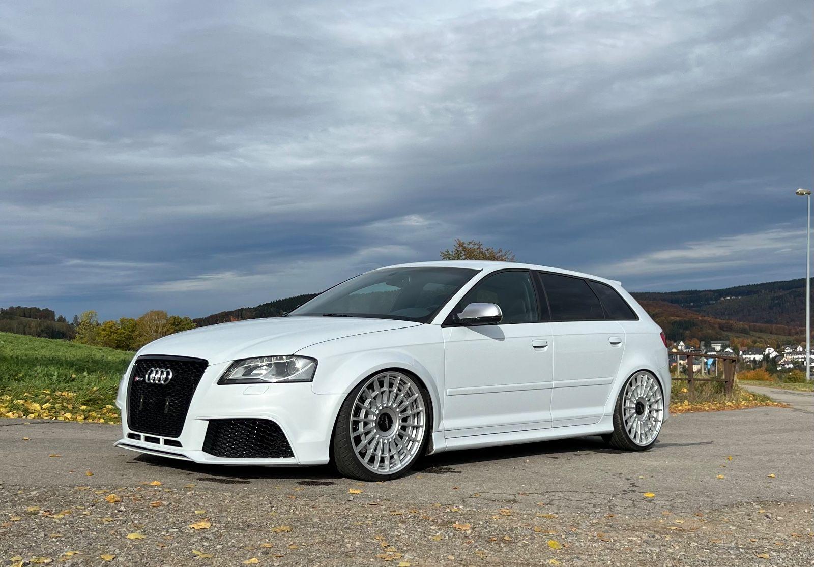 Abbildung des Autos Audi RS3 2.5 TFSI S tron…