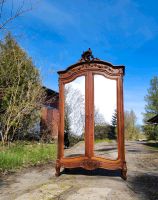 Alter Rokoko Kleiderschrank / Louis Philippe. Berlin - Reinickendorf Vorschau