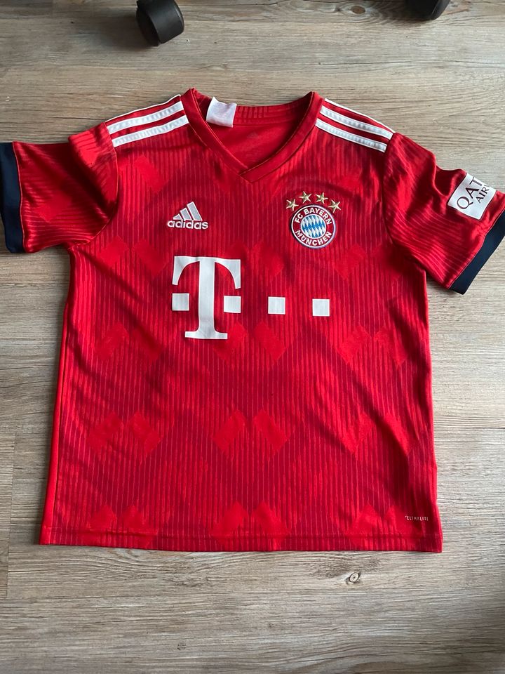 Bayern Trikot 164 in Alsdorf