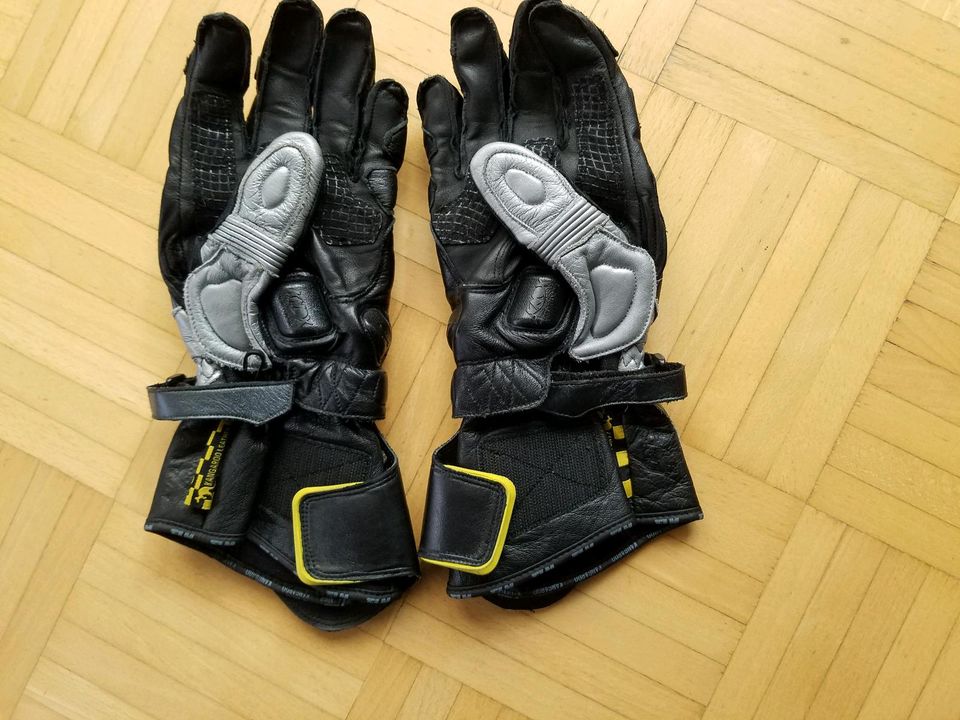 Motorrad Handschuhe Gr. M in Kirchheim am Neckar