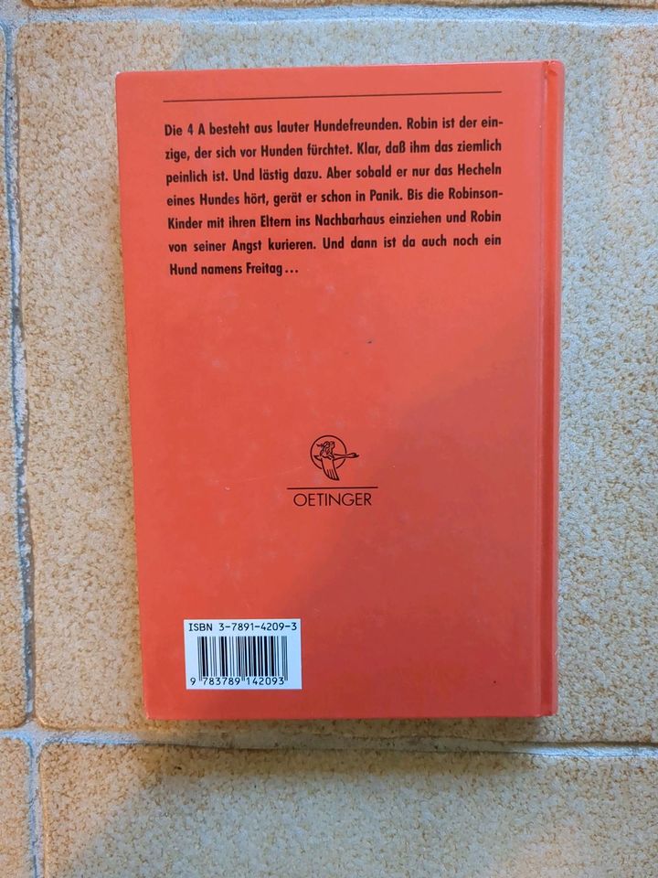 Buch für Hundefreunde Ein Hund namens Freitag in Hamburg