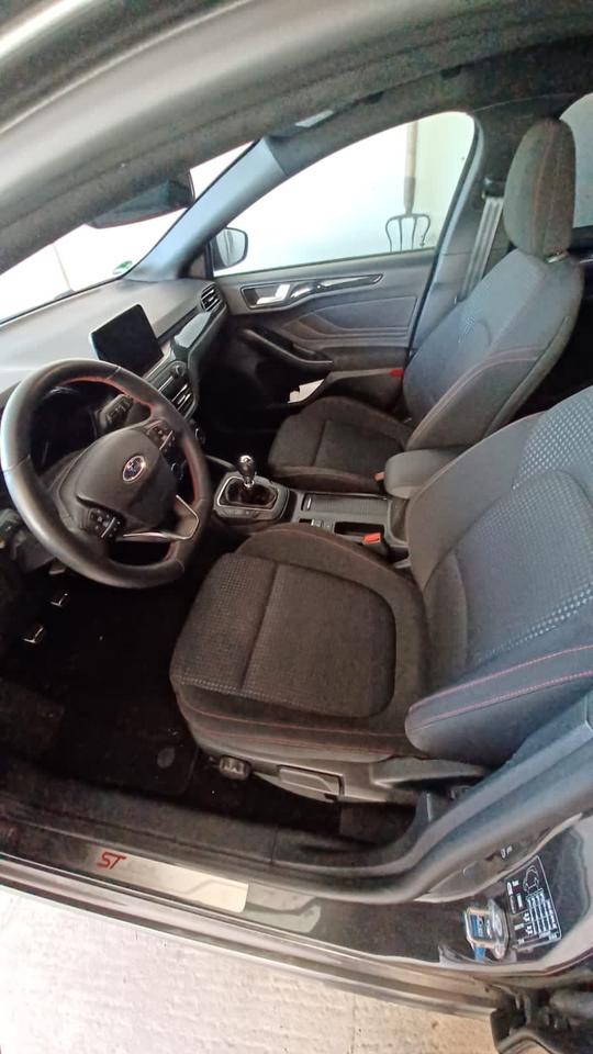 Ford Focus 1.0 Ecoboost Mildhybrid Kombi ST-Line mit 125 PS in Wolmirsleben