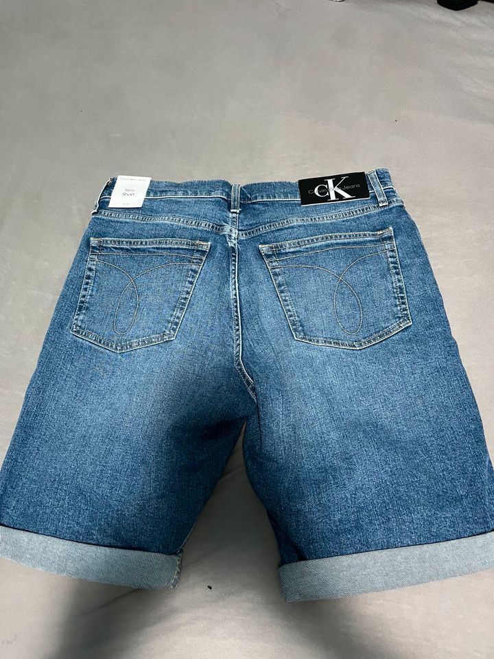 CK Jeans-Short, Gr. W33 in Gelsenkirchen