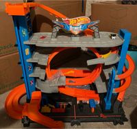 Hot Wheels Ultimative Garage mit Hai-Angriff Nordrhein-Westfalen - Herdecke Vorschau