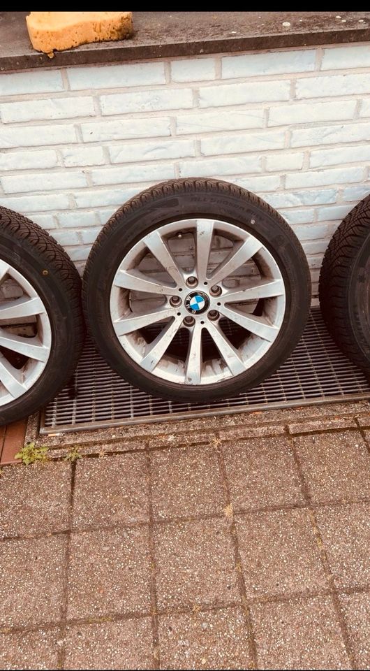 Alwetterreifen Größe 225/45 R17 auf Orginal bmwalufelgen in Beelen