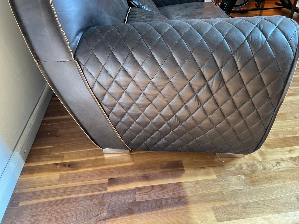 Büffelleder 2er Sofa und Sessel in Wedemark