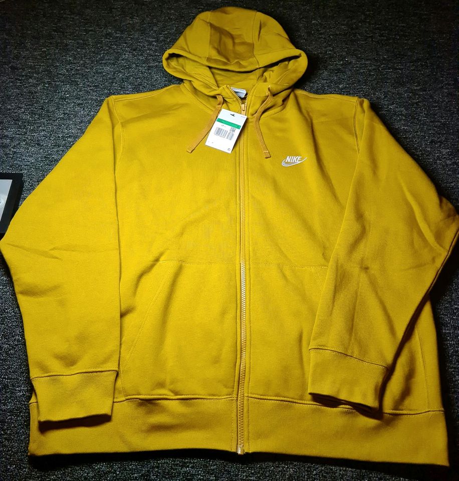 Nike Hoodie / Kapuzenjacke - Größe XL - NEU! in Nortorf