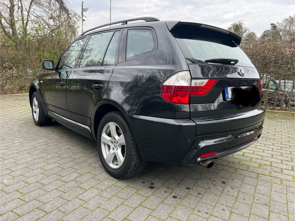 BMW X3 Baureihe X3 2.0d~Sport-Paket M / M-Technic in Wiesbaden