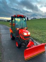 Kubota BX2350 Traktor erst 89h mit Schneeschild und Salzstreuer Nordrhein-Westfalen - Kirchhundem Vorschau