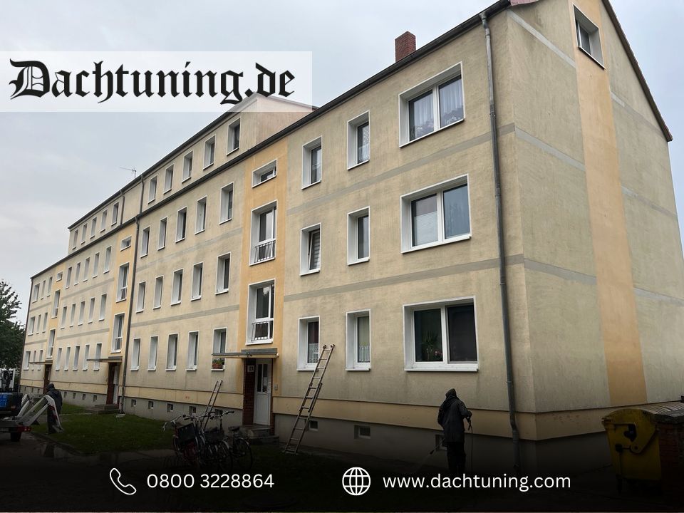 Wohnblock-Fassadenbeschichtung-Malerei-Wohnblock in Schwaan