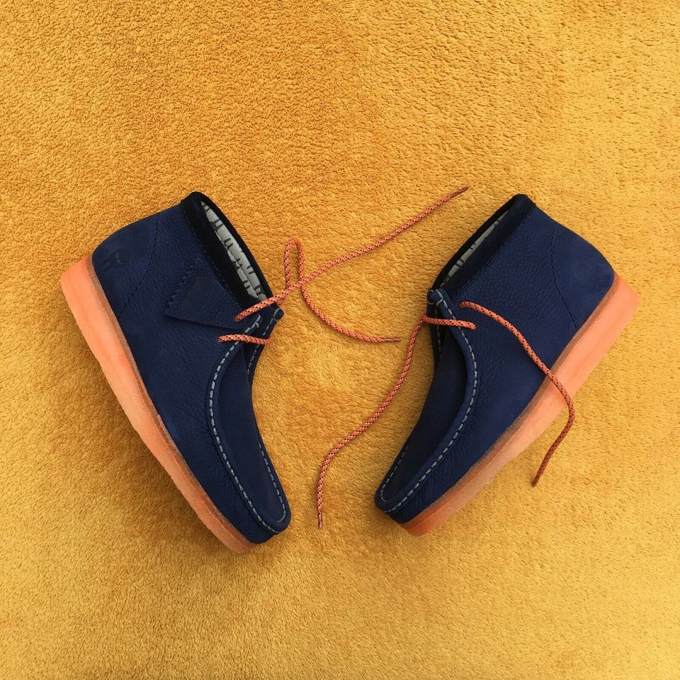 Clarks x MF Doom Wallabee Boot 'Navy Multi Leather' in Vohburg an der Donau