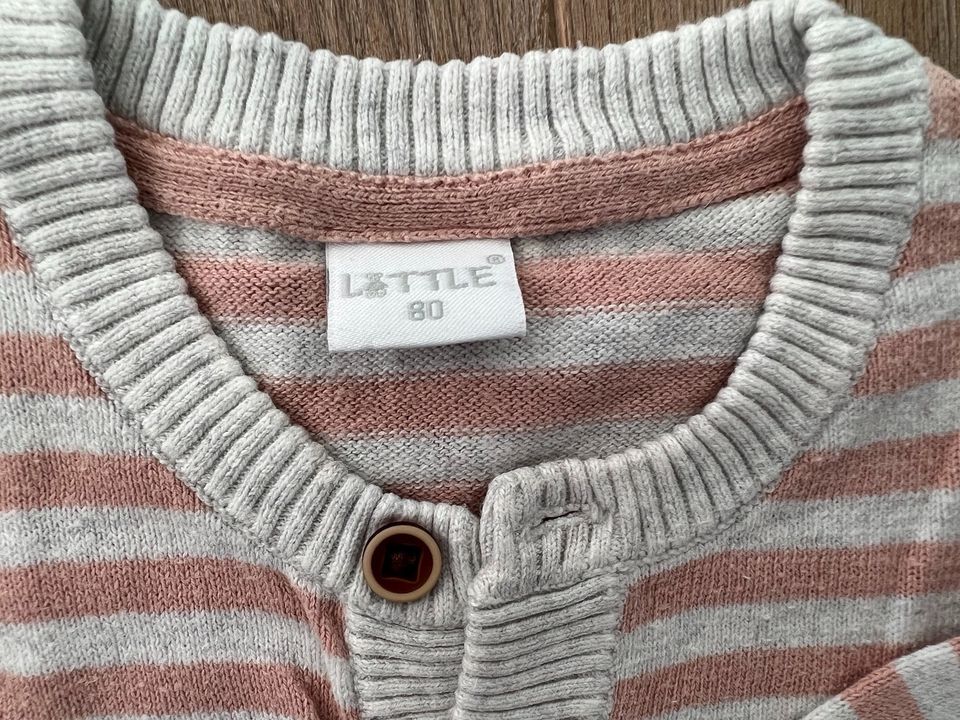 Strickjacke von Little 80 in Wuppertal