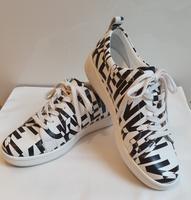 Neuwertige Calvin Klein Sneaker, echt Leder, weiße Sneaker Sachsen - Chemnitz Vorschau