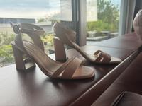 Sandalen von Massimo Dutti Hessen - Gießen Vorschau