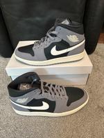 Original WMNS Air Jordan 1 Mid, 44, neu! Niedersachsen - Osnabrück Vorschau