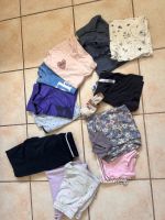 Mädchen Kleidungspaket 122/128 Shorts, Haremhose, T-Shirts etc. Berlin - Zehlendorf Vorschau
