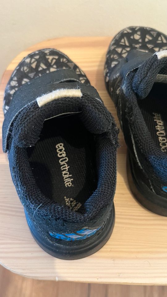 Adidas Kinder sneaker Eco Ortholite in Größe 27 schwarz in Chemnitz