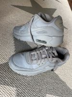 Nike Air Max 90 grau 36,5 Hessen - Fernwald Vorschau