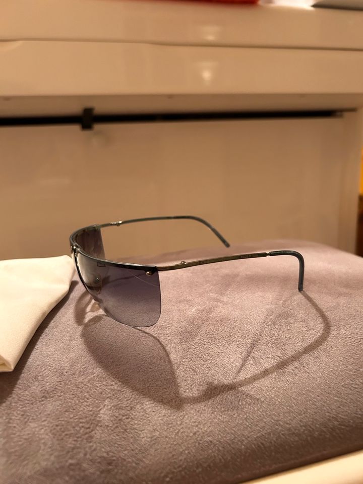 Gucci Vintage Sonnenbrille in Bad Vilbel