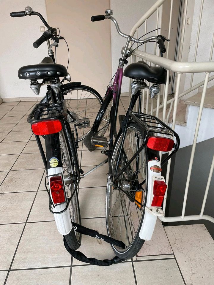 Zwei Fahrräder in Molbergen