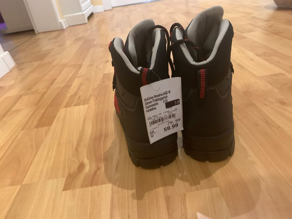 Wanderschuhe von“Mc Kinley“ in rot Neu und ungetragen in Gerstungen