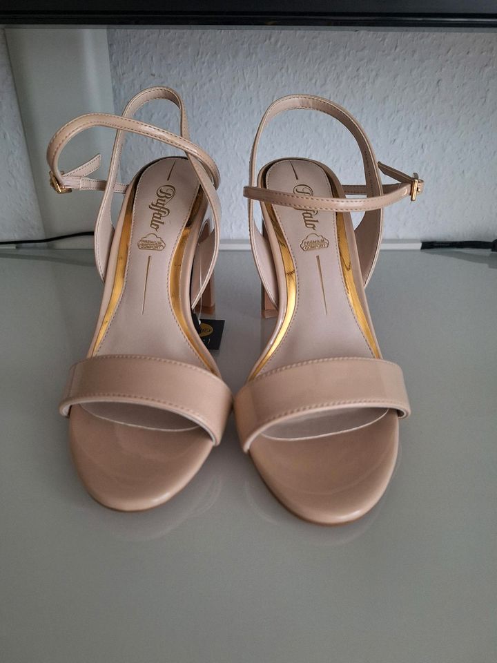 Pumps Buffalo Gr 36 neu nude / beige in Ulm