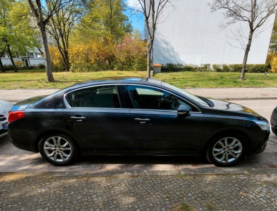 Peugeot 508 Hybrid 4 in Erfurt