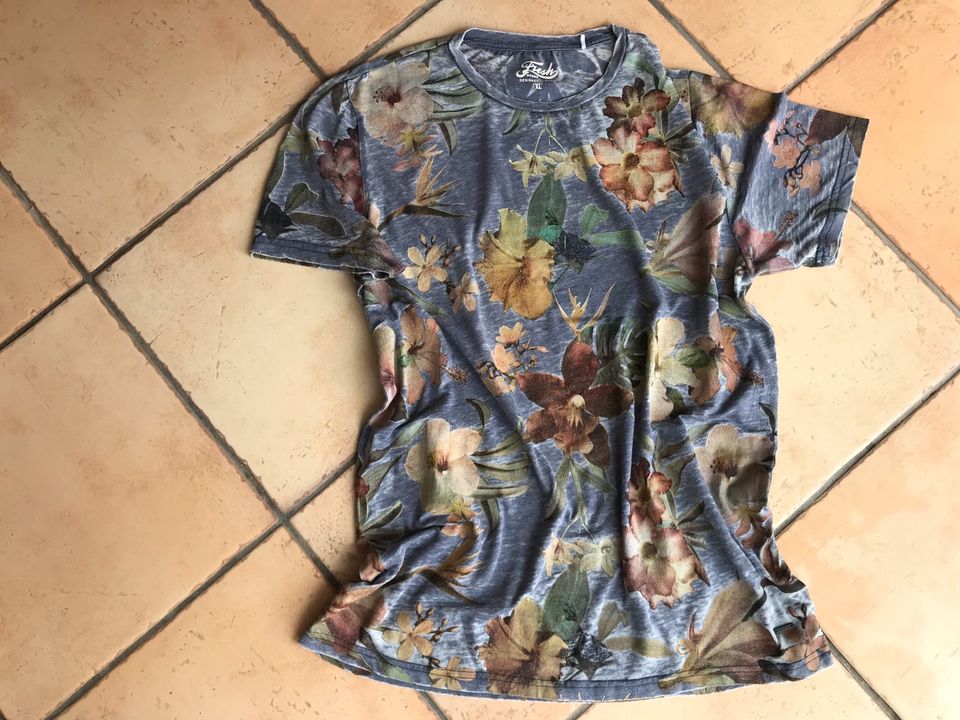 ☀️ Fresh BRAND ☀️ florales Shirt-schöne Farbkombi-60% Cotton in Mechernich