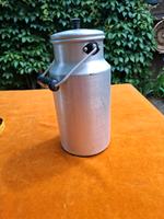 Milch 60er Jahre Aluminium 2  Liter Nordrhein-Westfalen - Hellenthal Vorschau