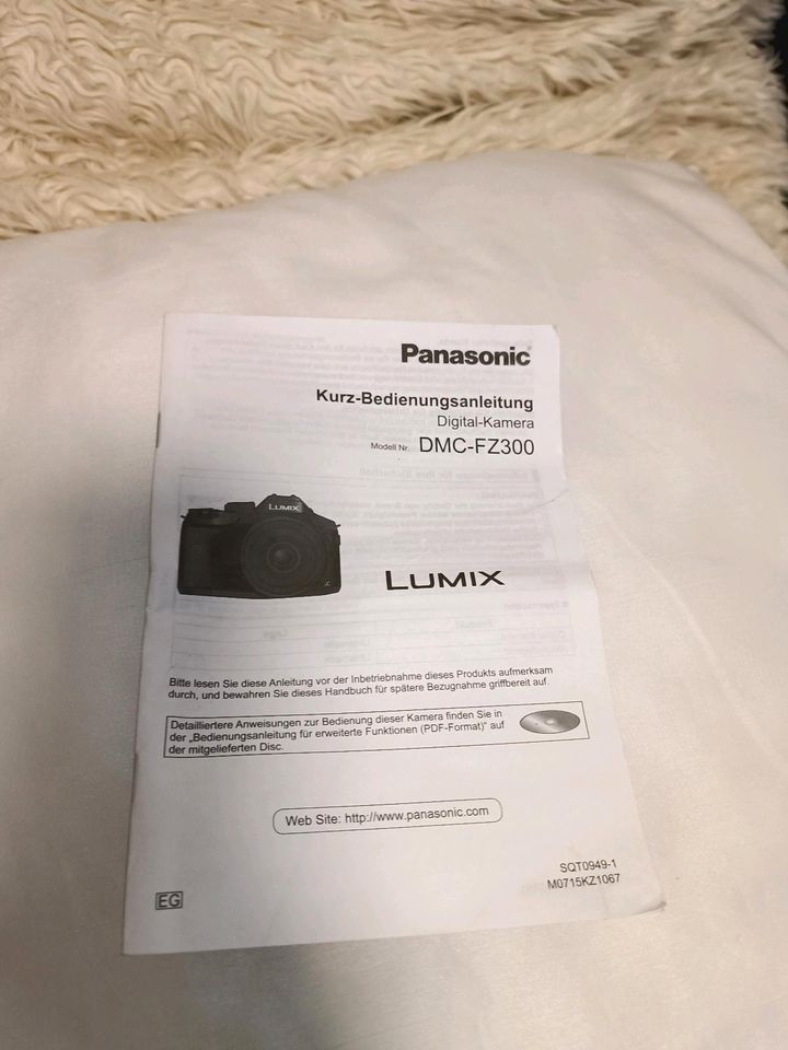 Panasonic LUMIX DMC-FZ300 Leica + Zubehör in Nordhorn