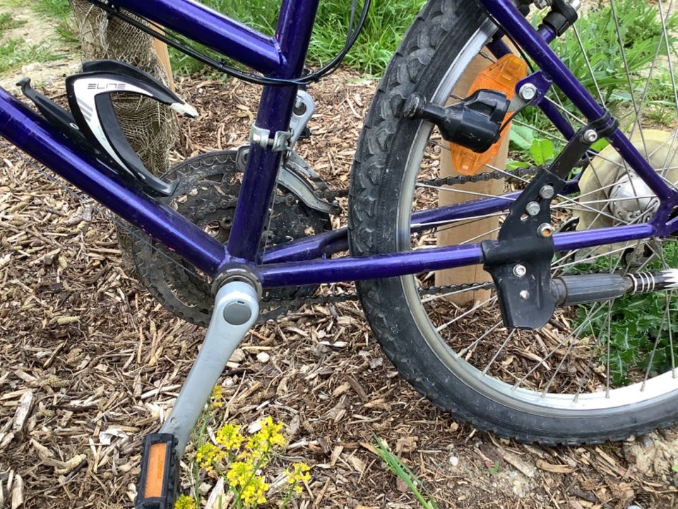 Kinderfahrrad   24“ Zoll, dunkelblau und neon gelb in Germering