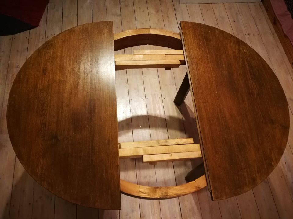 Runder Tisch, Massivholz Eichenfurnier, ausziehbar, 105 cm in Sarstedt
