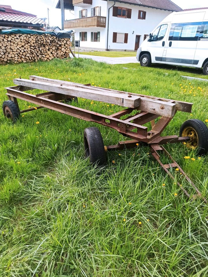 Traktor Anhänger in Sindelsdorf