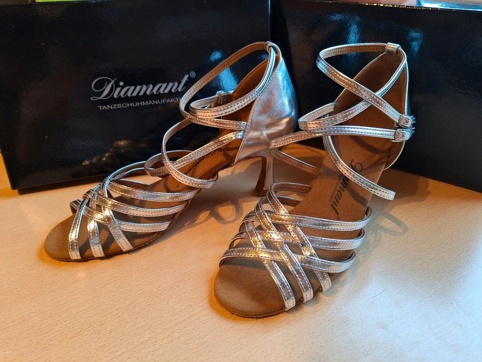 Diamant Tanzschuhe 40 6,5 Silber wie neu in Karlsruhe