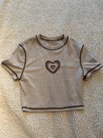 Shein Crop Top mit süßem Herz Größe XS Hessen - Eschborn Vorschau