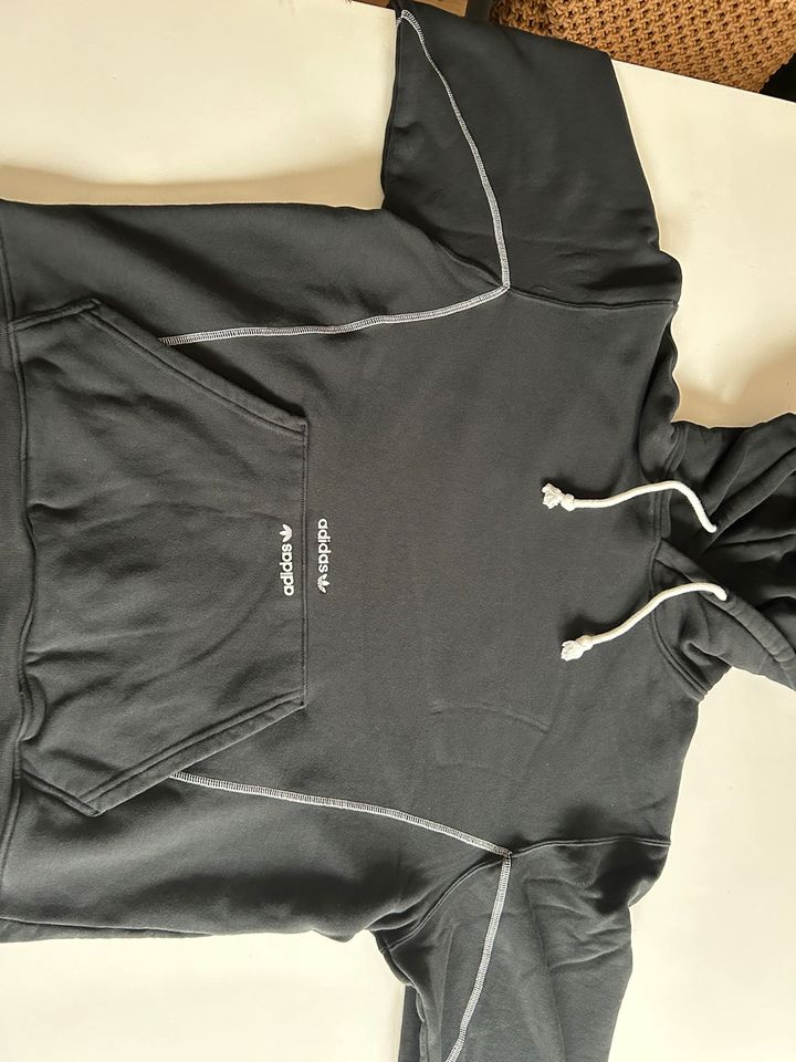 Adidas Hoodie Größe L Schwarz in Ratzeburg